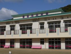 P1070443園舎.JPG